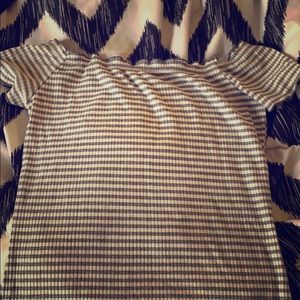 𝙾𝚏𝚏 𝚝𝚑𝚎 𝚜𝚑𝚘𝚞𝚕𝚍𝚎𝚛 𝚍𝚛𝚎𝚜𝚜